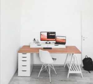 Home office_White furnishings home office